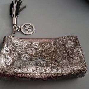 Michael Kors Makeup bag-FREE